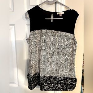 Roz & Ali black/cream sleeveless print blouse NWT Size M